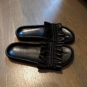 Ulla Johnson sandals. Leather, ruffles. New, without tags. Black.